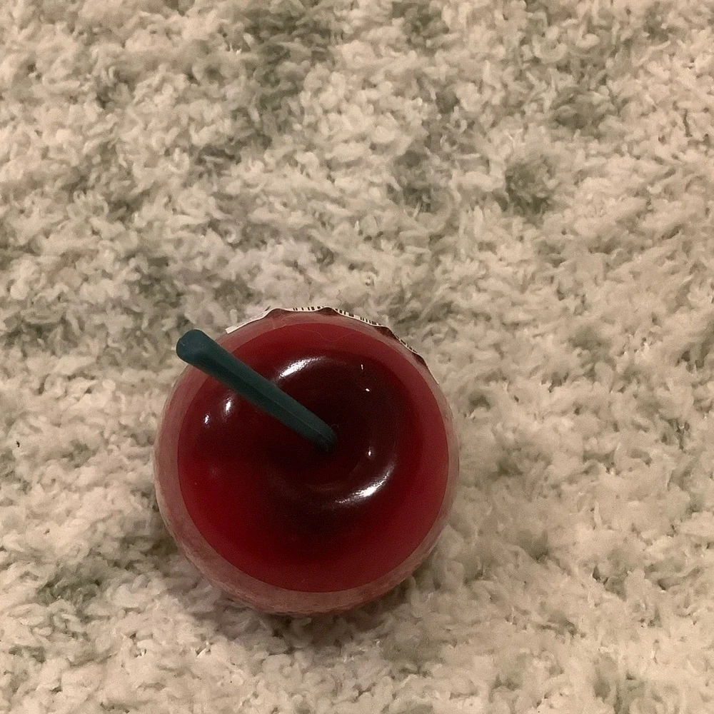 Red Cherry Lip Gloss NWT Beauty Treats cruelty Free 1.5” x 1.5” - Picture 8 of 14